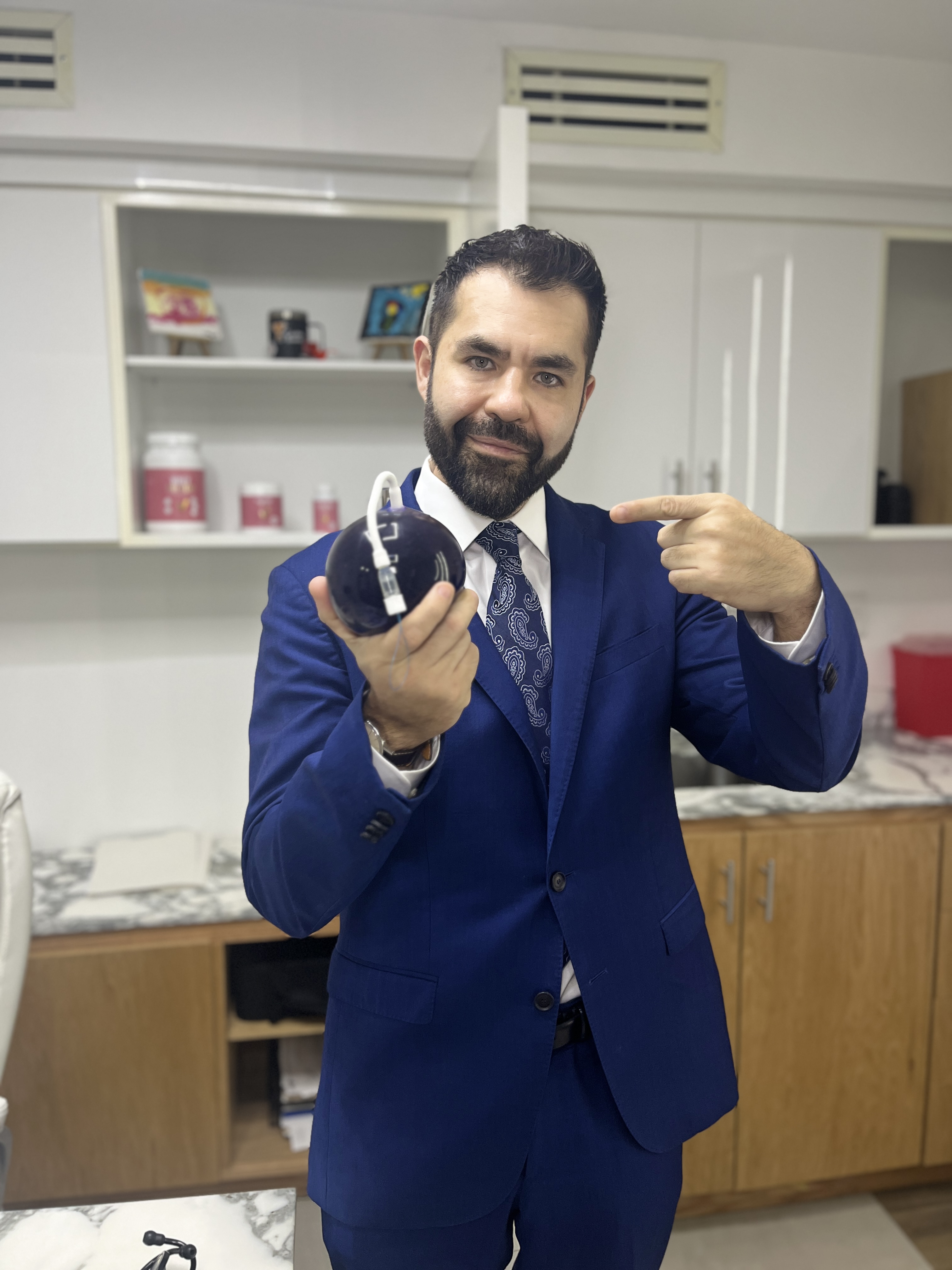 Dr. David Quiroz International patients